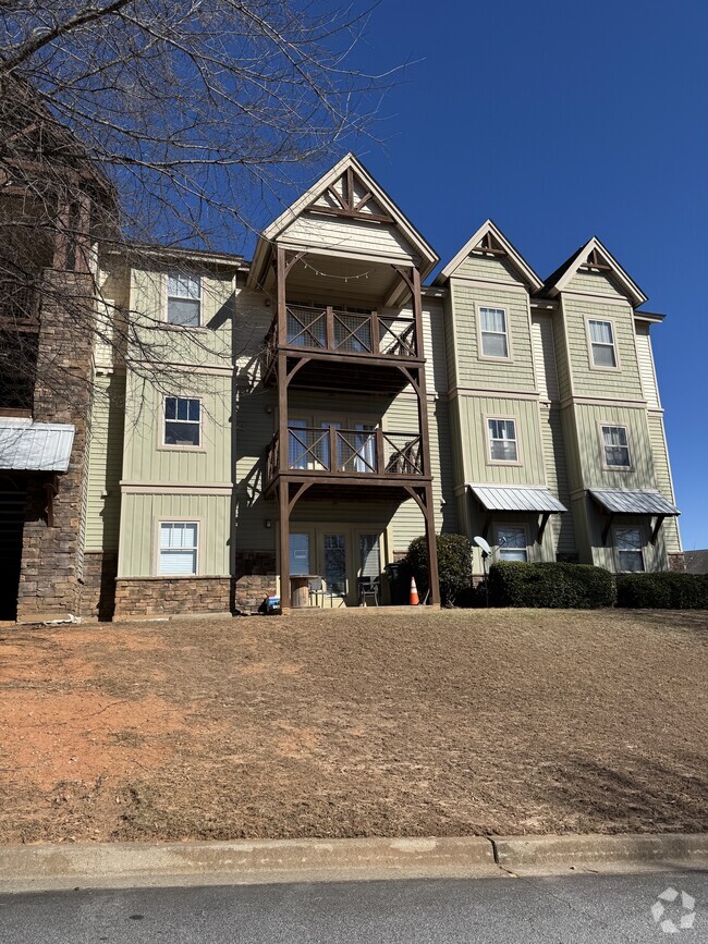 Building Photo - 1613 Muscovy Way