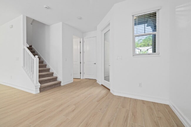 Building Photo - Estancia luxury 3-Bed Retreat in Wesley Ch...