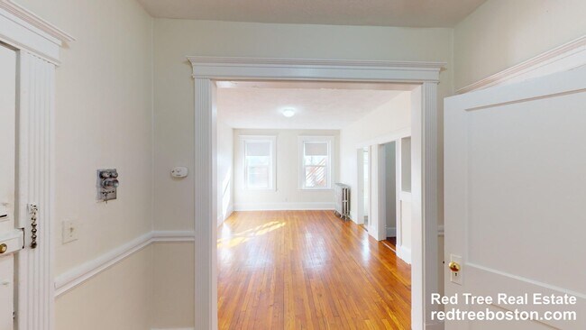 Building Photo - 1334 Commonwealth Ave