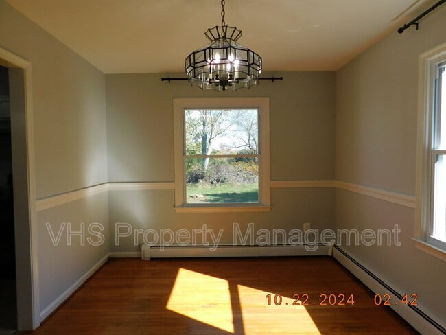 Building Photo - 13341 Latham Ln