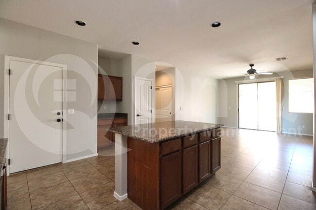 Foto del edificio - 4072 E Cherry Hills Dr