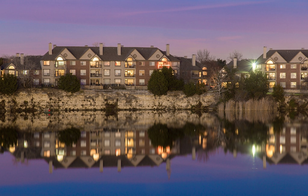 Estate On Quarry Lake Apartments