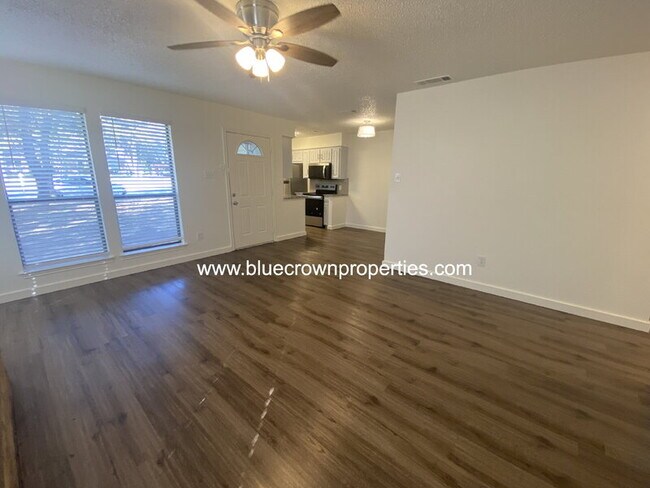 Foto del edificio - 3108 Timber Ridge Point