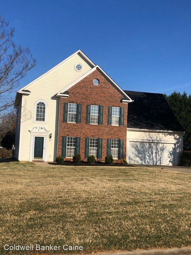 4 br, 2.5 bath House 301 Londonderry Court House Rental in Greer