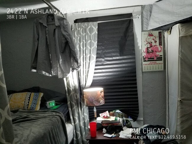 Foto del edificio - 2422 N Ashland Ave