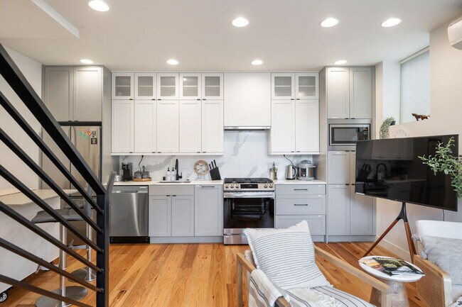 Foto del edificio - 3120 3rd Ave W