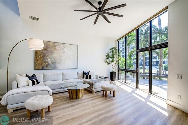 Foto del edificio - 3024 NE 49th St
