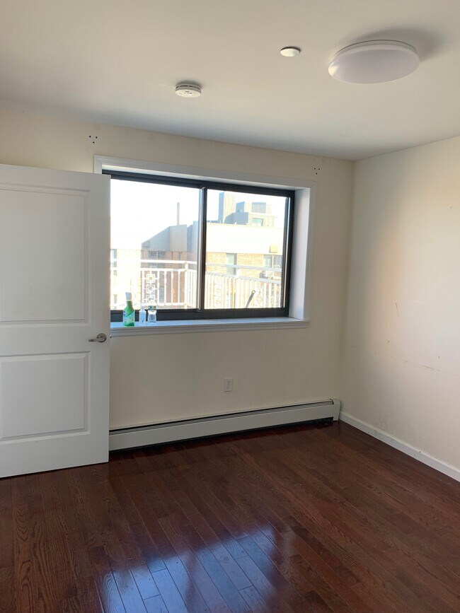 Building Photo - 6486 Wetherole St