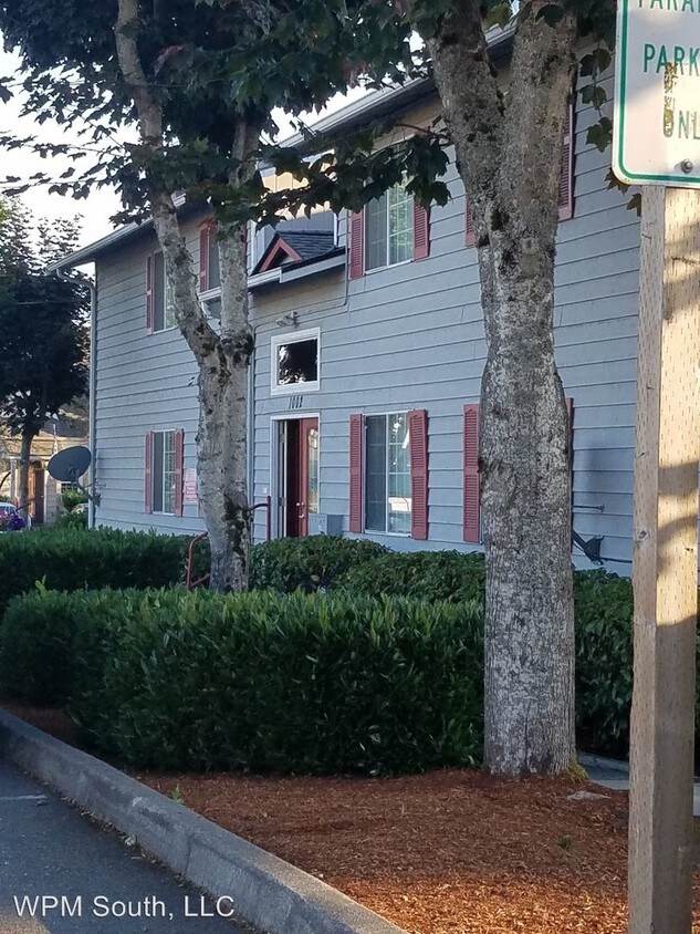 1002 SW 150th St Unit 1, Burien, WA 98166 Condo for Rent in Burien