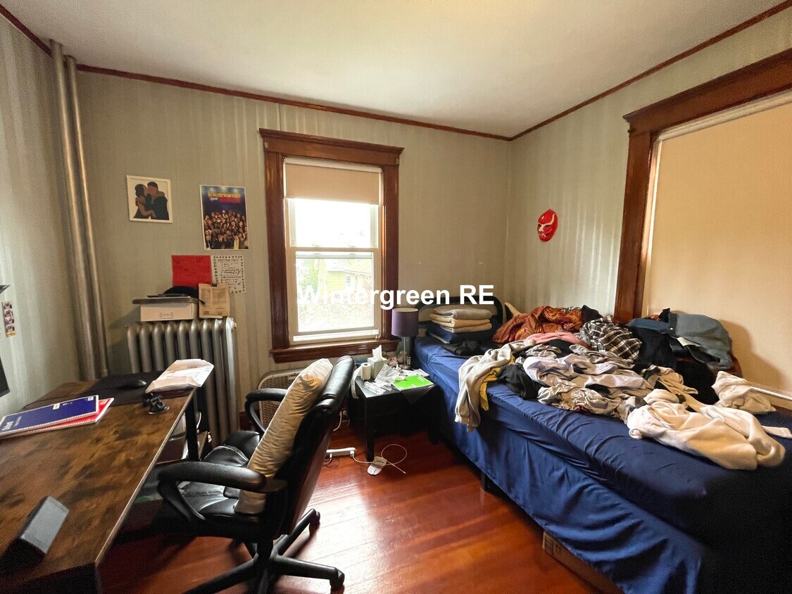 141 St Unit 1, Medford, MA 02155 Apartments 141 St