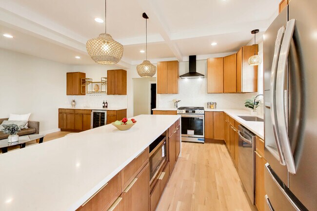 Foto del edificio - 6730 W Dakin St