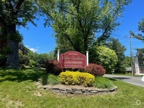 Building Photo - 225 N Middletown Rd