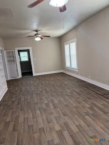 Building Photo - 322 W Austin St