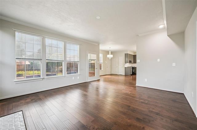 Building Photo - 2000 Antwerp Ave