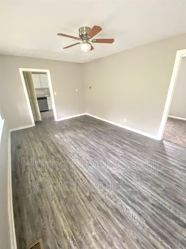 Building Photo - 2303 Rolling Acres Dr