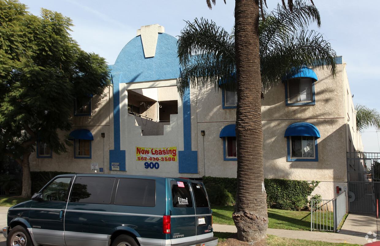 Foto del edificio - 900 Rose Ave