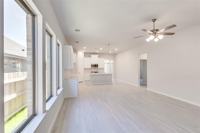 Building Photo - 216 Blackborrow Dr
