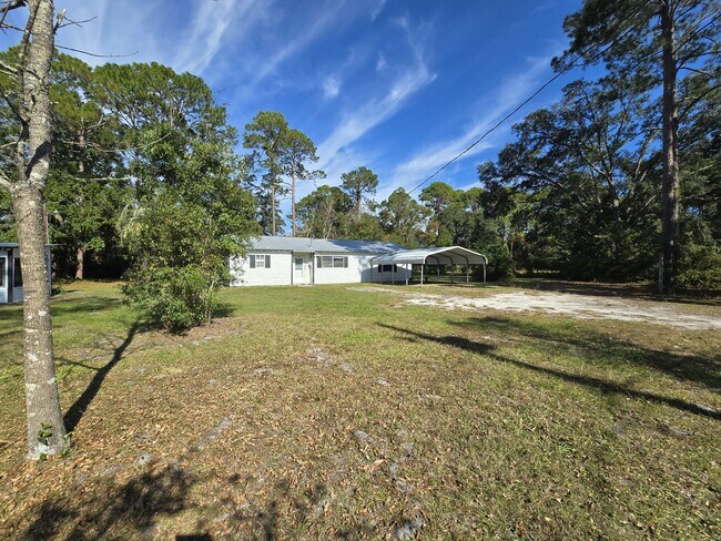 Building Photo - 105 Doris St