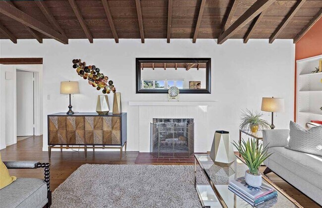 Foto del edificio - 1825 San Antonio Ave