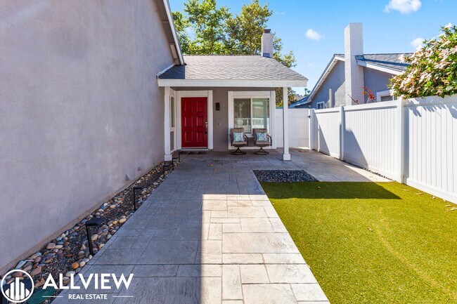 Foto del edificio - Beautifully Upgraded Single Level Home in ...