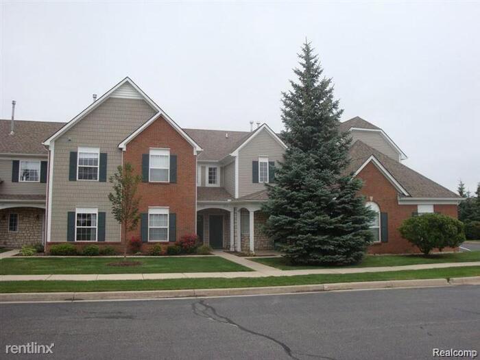 2009 Monarch Dr Unit 3, Shelby Township, MI 48316 Condo for Rent in