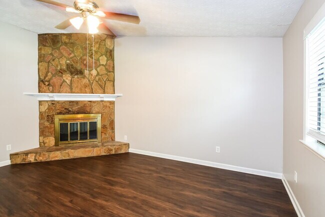 Foto del edificio - 1620 Olde Spring Trail