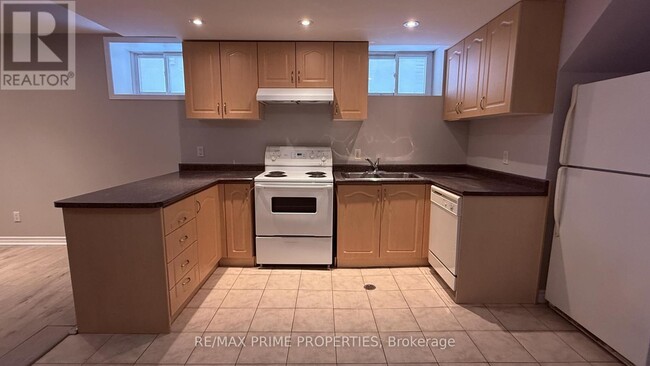 Building Photo - 168 Highbourne Rd