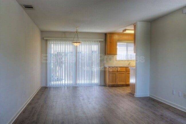 Foto del edificio - 2836 Grove Way