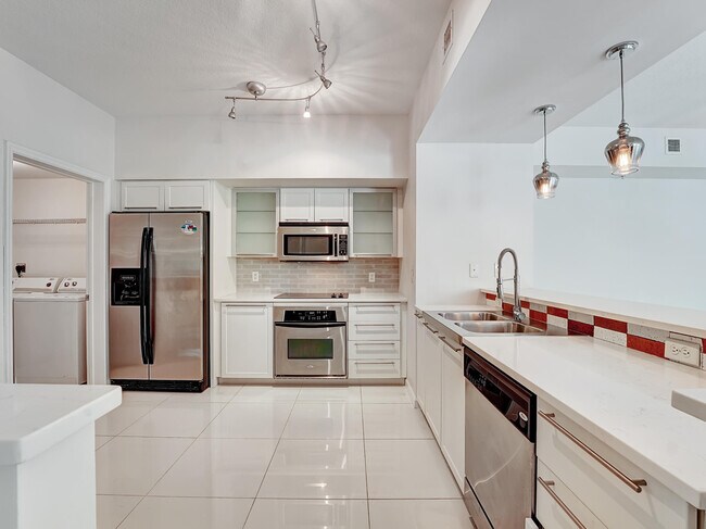 Foto del edificio - 225 NE 1st St