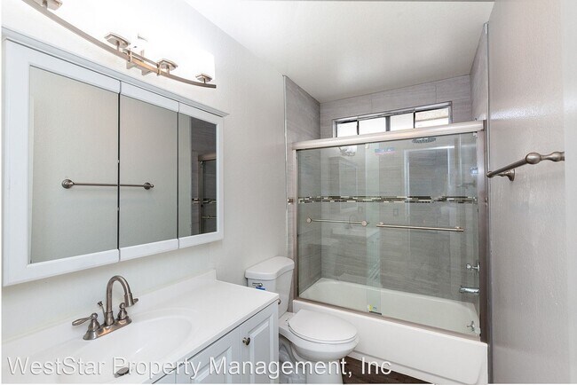 Building Photo - 12521 Grevillea Ave