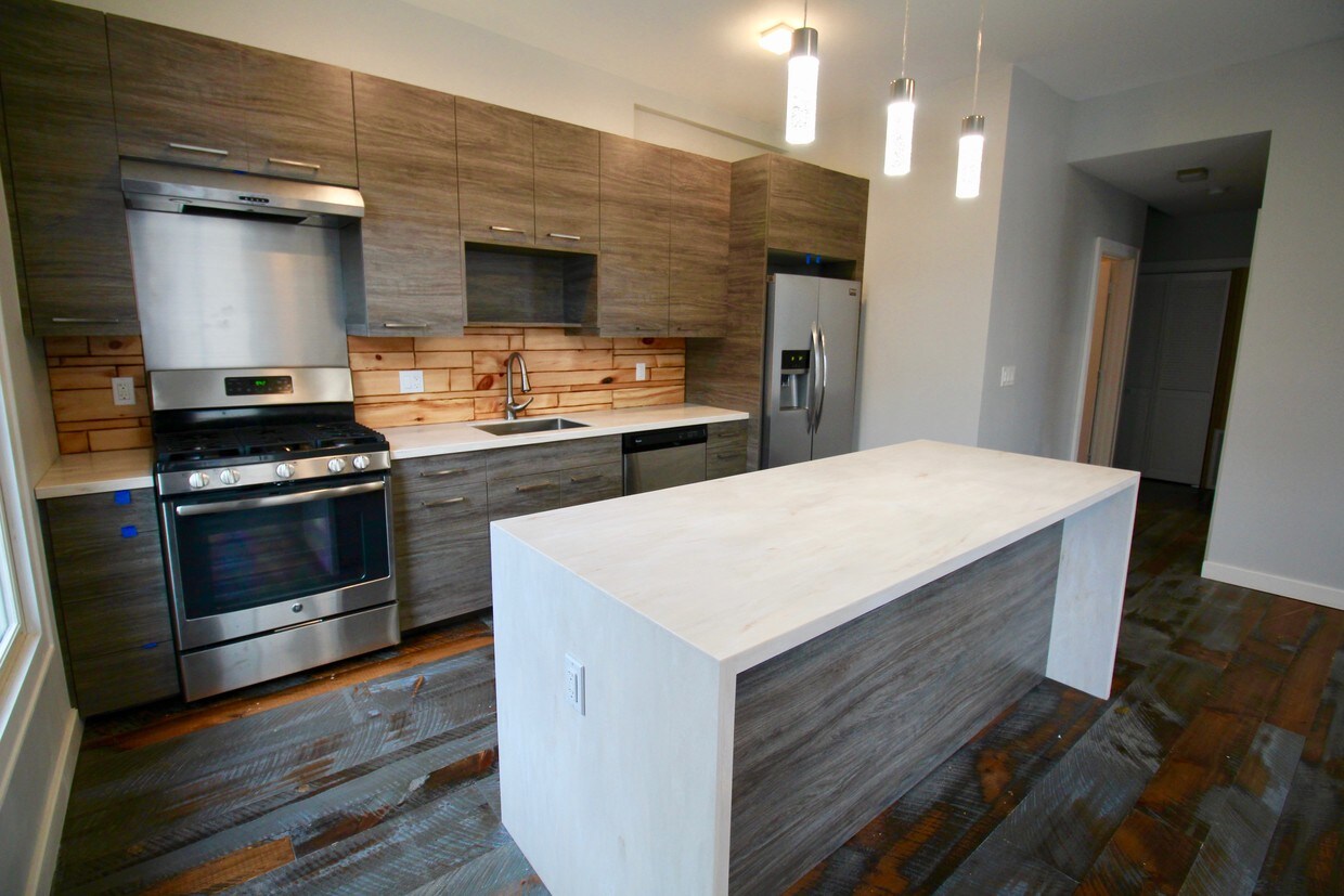 Custom Kitchens - 178 Spring St