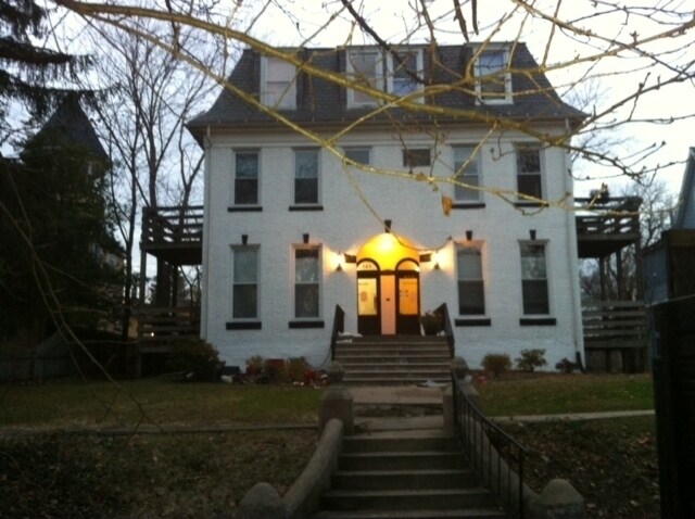 Foto del edificio - 704/706 Gladstone Avenue