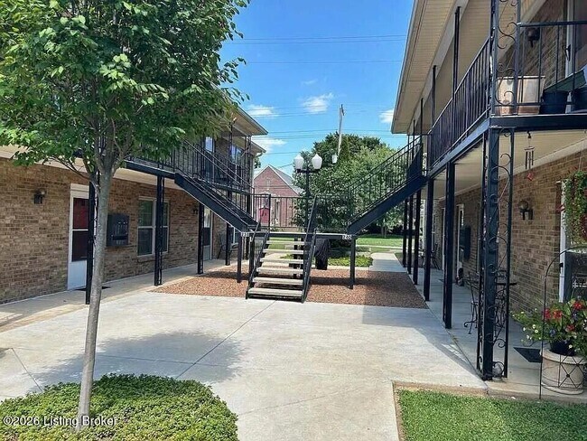 Foto del edificio - 240 Breckenridge Ln