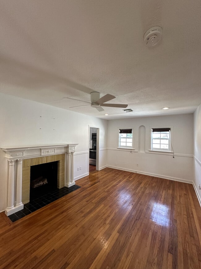 Building Photo - 837 Ardmore Rd
