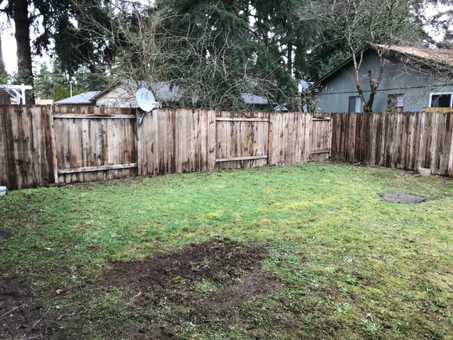 Building Photo - 1409 NE 143rd Ave