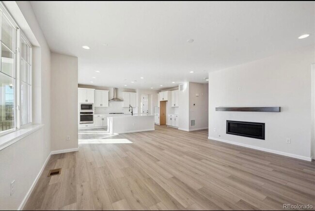 Foto del edificio - 1050 Joseph Pl