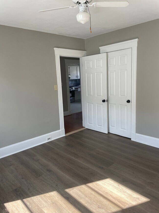 #1 bedroom - 1 Willoughby St