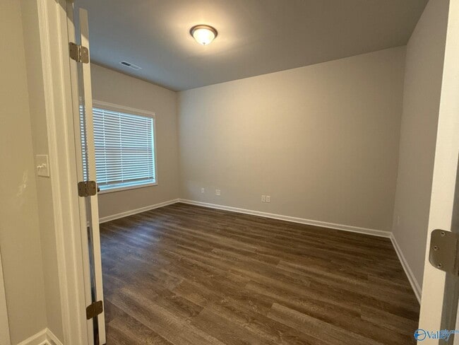 Foto del edificio - 102 Ranna Dr