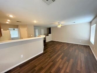 Building Photo - 3118 Fern Crest Ave