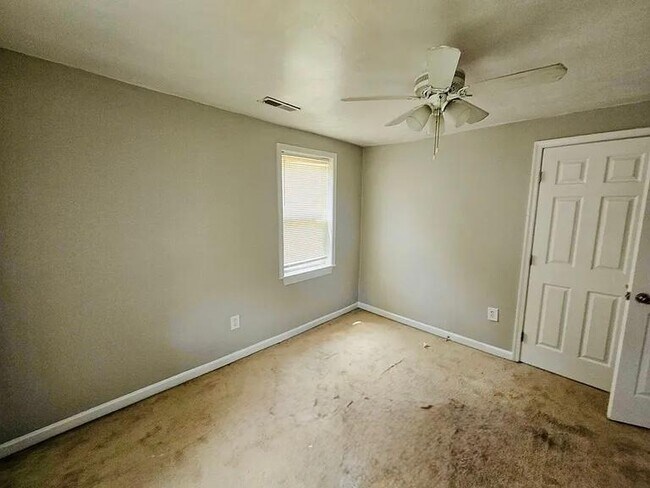 Foto del edificio - 3322 Lens Ave