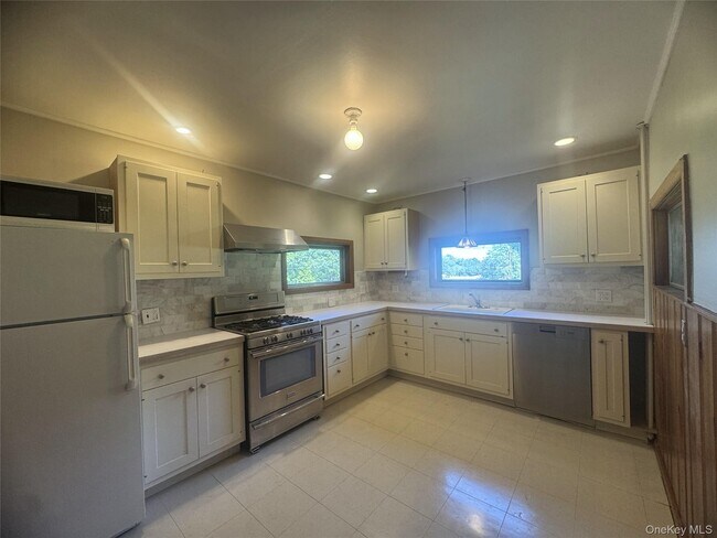 Foto del edificio - 31 Upper Depew Ave