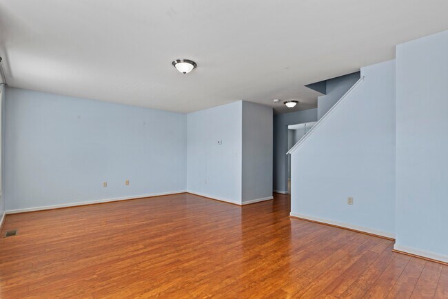 Foto del edificio - 6120 Terry Davis Ct
