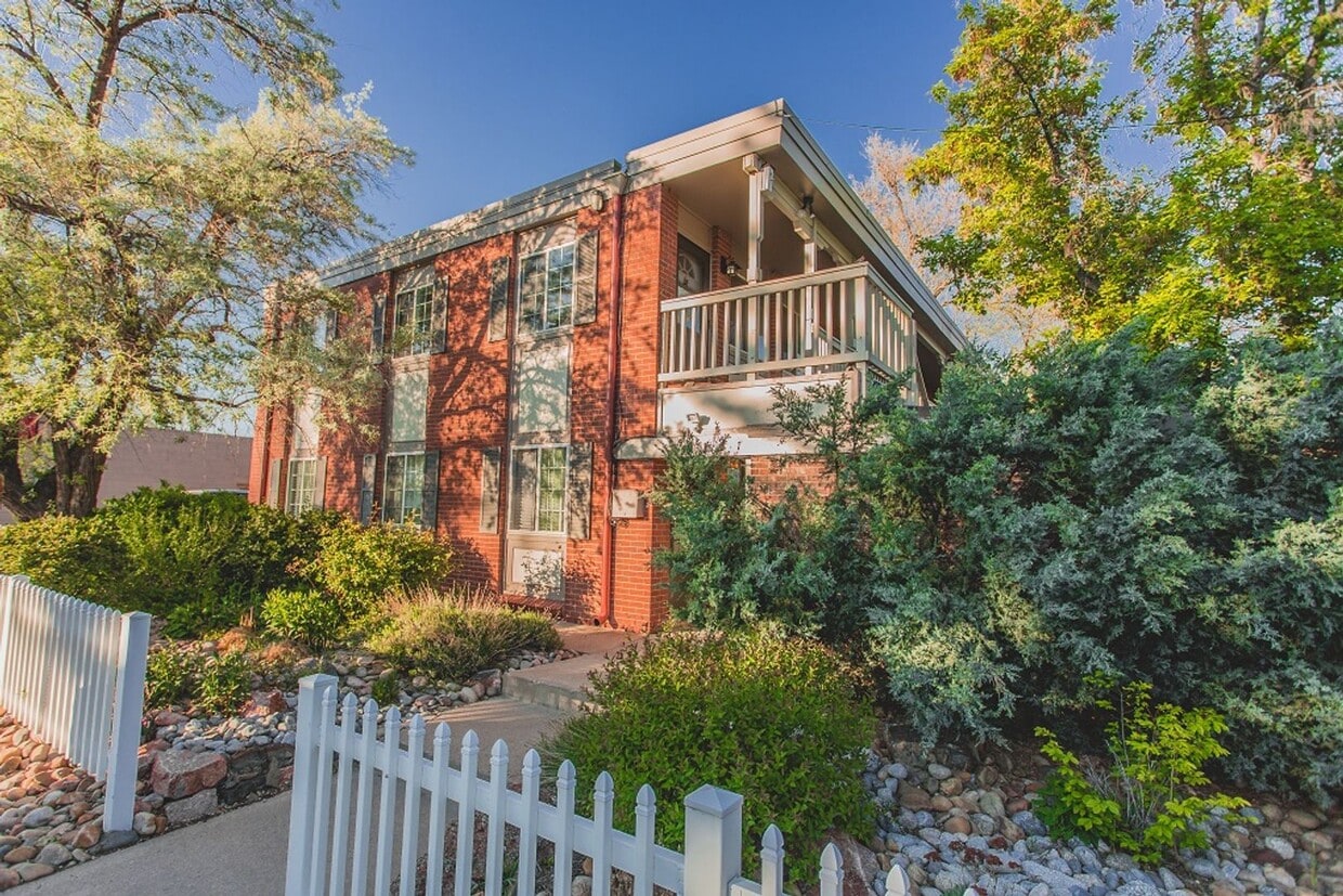 Cozy 2 bed, 1 bath in Central Boulder. - Cozy 2 bed, 1 bath in Central Boulder.