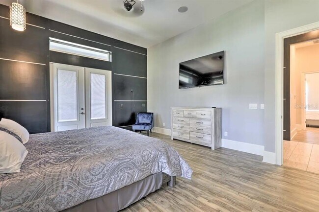 Foto del edificio - 13743 Walcott Avenue