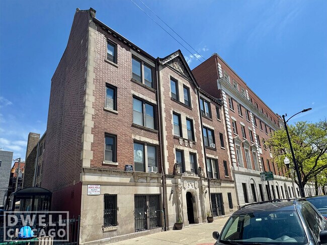 Foto del edificio - 3346 N Marshfield Ave