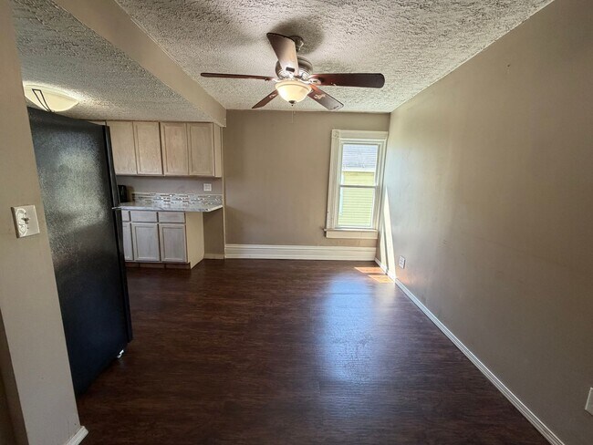 Foto del edificio - 421 Allyn St