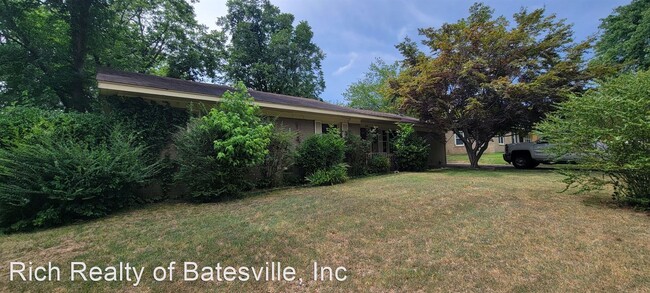 Building Photo - 3 br, 1.5 bath House - 390 23rd St.