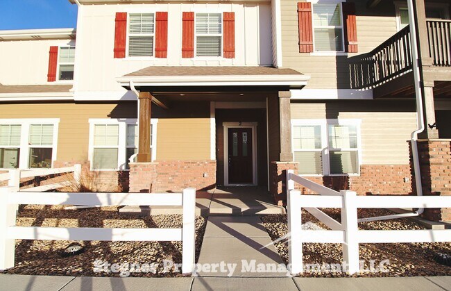 Foto del edificio - Great Townhome in Southeast Fort  Collins