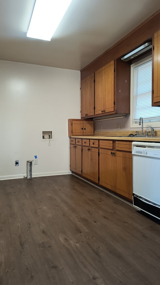 Foto del edificio - 304 W 34th Ave
