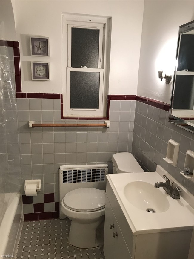 Foto del edificio - 2 br, 1 bath 4plex - 3512 Hazelwood Avenue 3